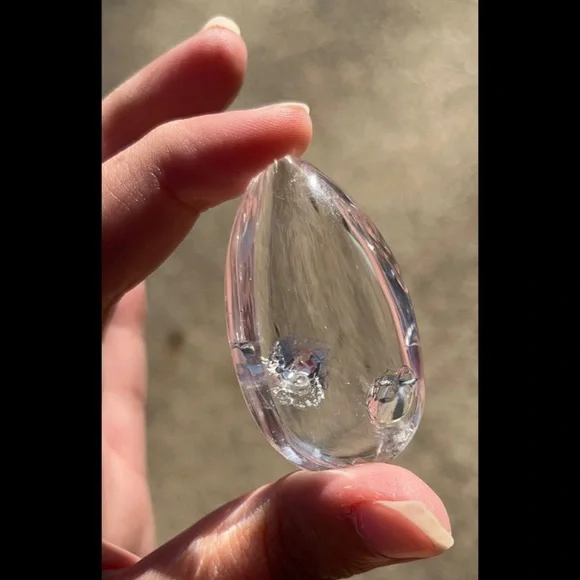 Clear Quartz 💧 Crystal - Picture 2 of 9